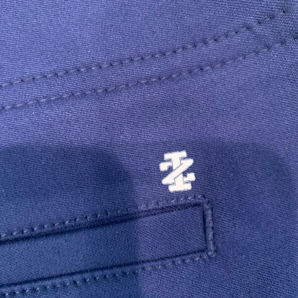 IZOD‎ Golf Shorts Womens Size 2 Blue Sun Control Wicking Stretch - Picture 6 of 15